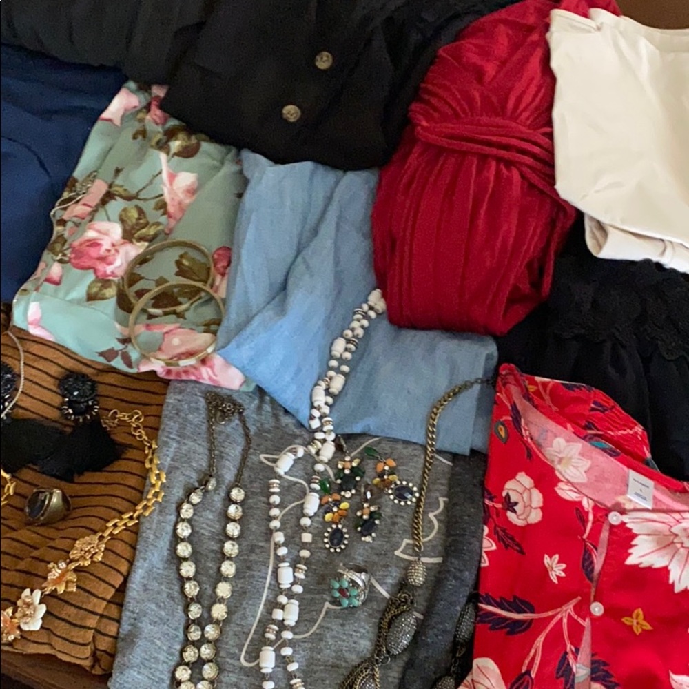 Women’s resell bundle